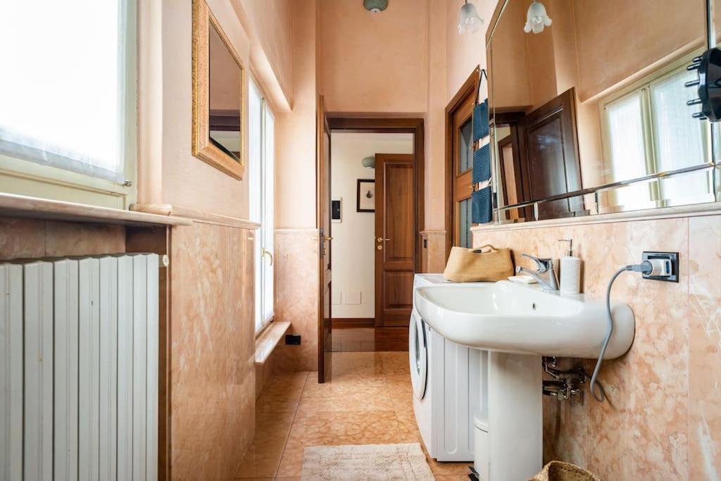 Duomo Apartment เบรเชีย ภายนอก รูปภาพ
