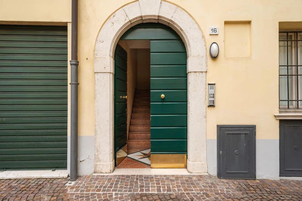 Duomo Apartment เบรเชีย ภายนอก รูปภาพ